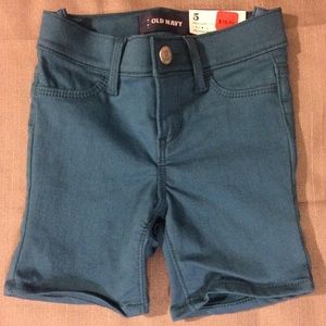 Toddler girls shorts size 5T. So cute!